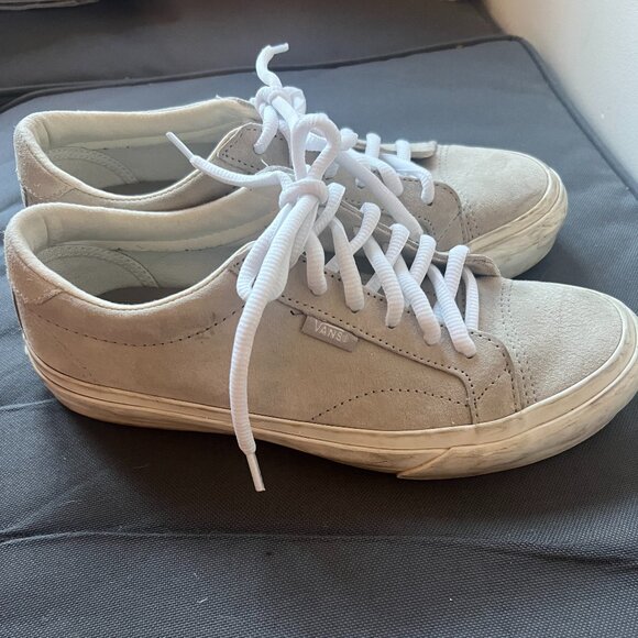 VANS Off-White Suede Sneaker - Women’s 7.5/Men's 6.0 - Model 721454 - Picture 5 of 6